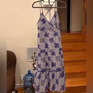 Easel size medium Purple and White Floral Women's Dress NWT new with tags
